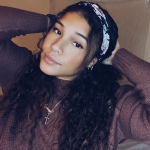 Meet your Posher, Emani